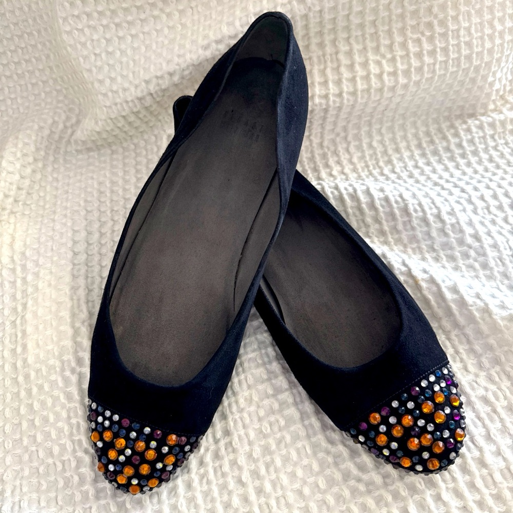 STUART WEITZMAN black suede crystal cap-toe flats sz 10